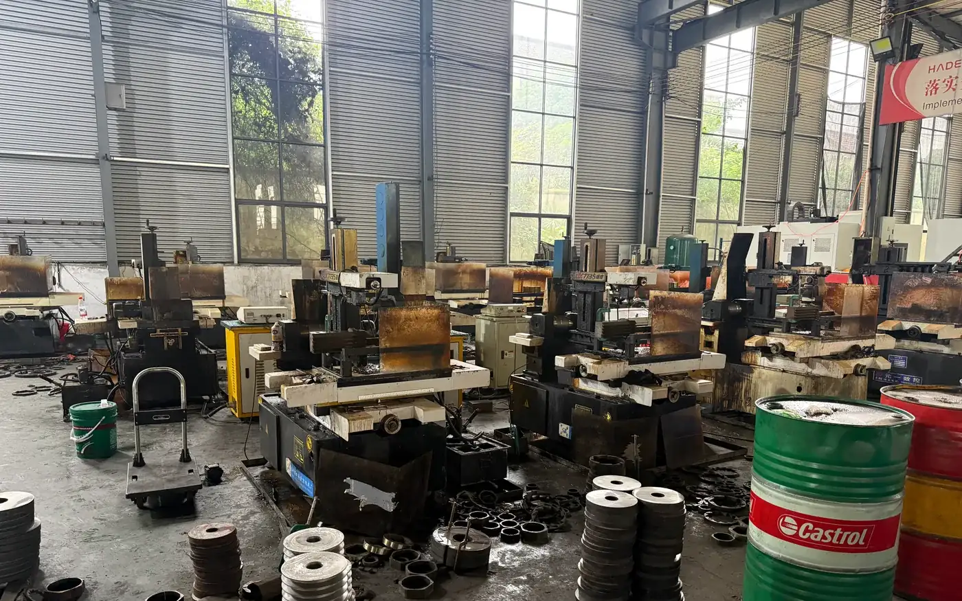 Wire cutting processing for industrial shredder components