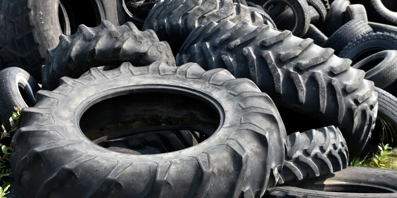 Agricultural and tractor tires for tire shredder pre-processing